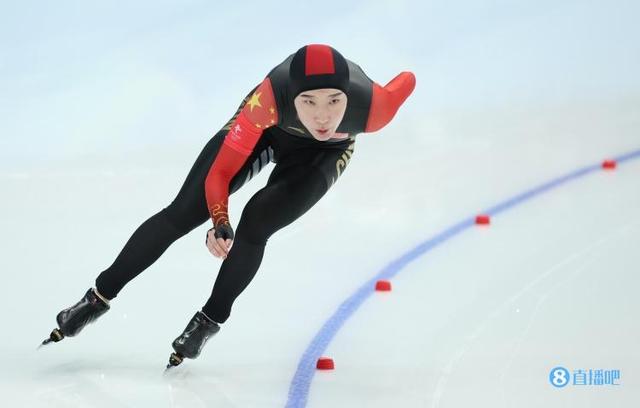 NG28-阿扎伦卡迎来十二赛季出色发挥，MAD观众热烈欢呼！