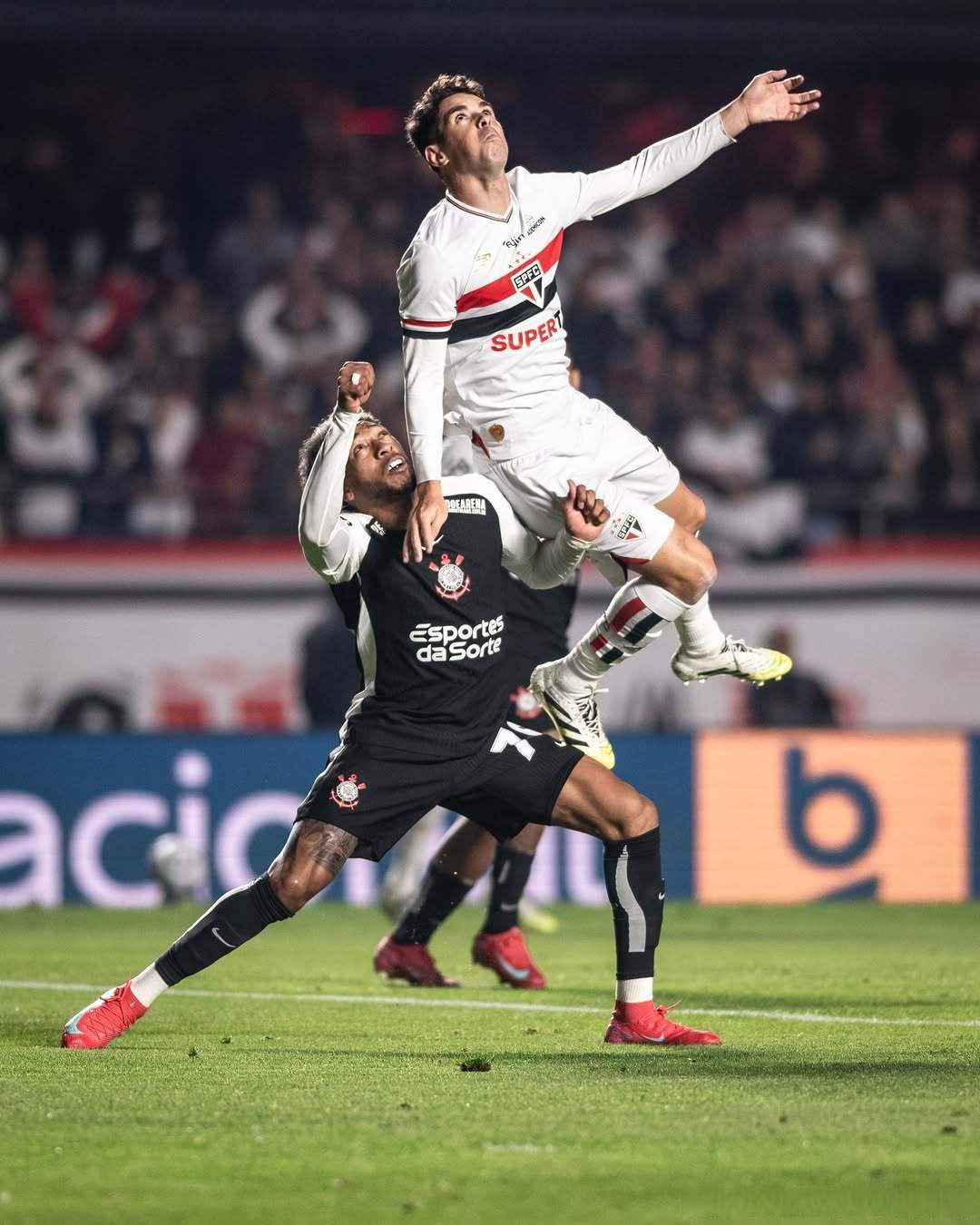 NG28-包含穆古鲁扎连续十二场比赛得分超过挺进下一轮，西班牙队挑战极限！的词条