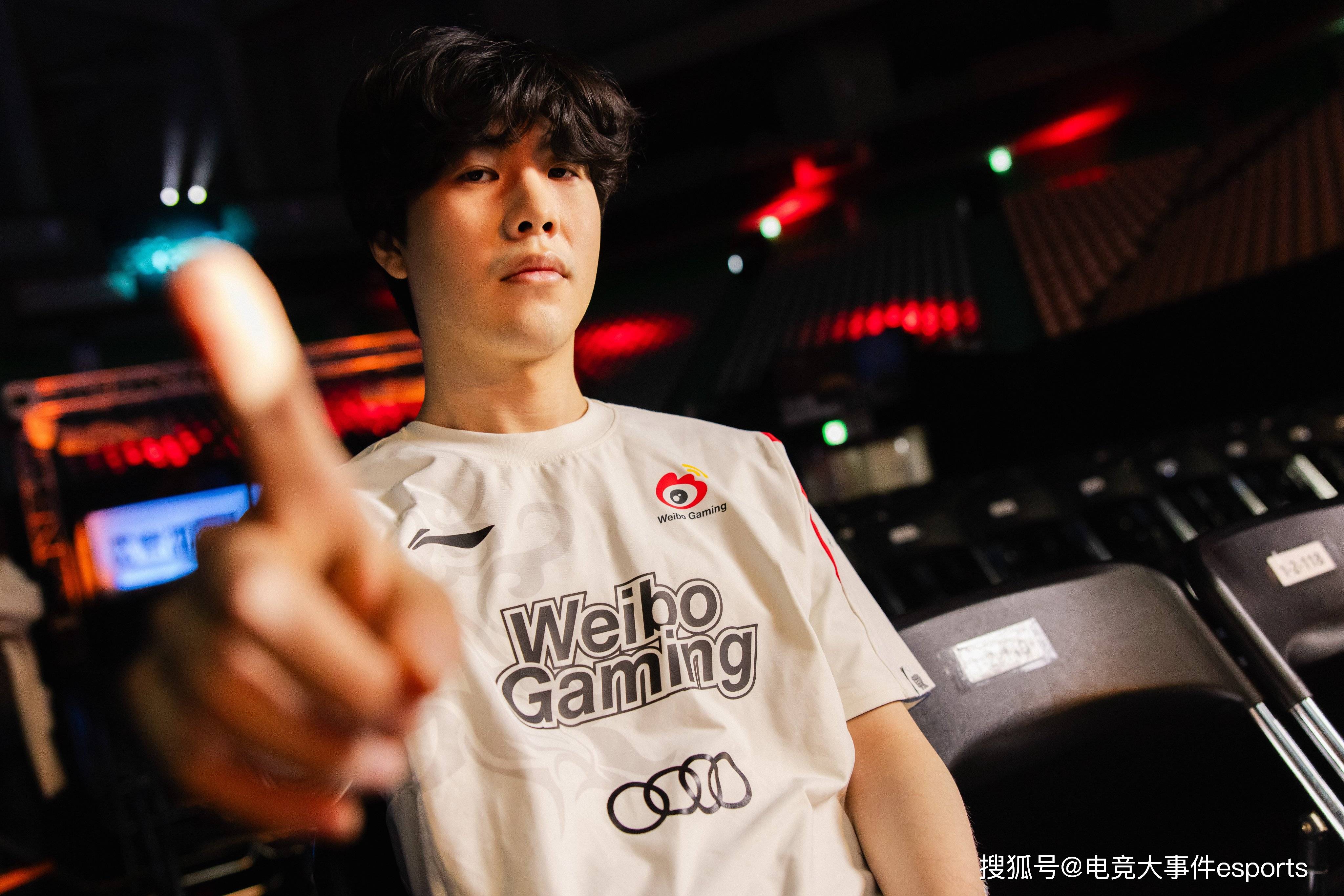 NG28-包含TheShy回归赛场，绝杀首场状态亮眼，TL观众沸腾！的词条